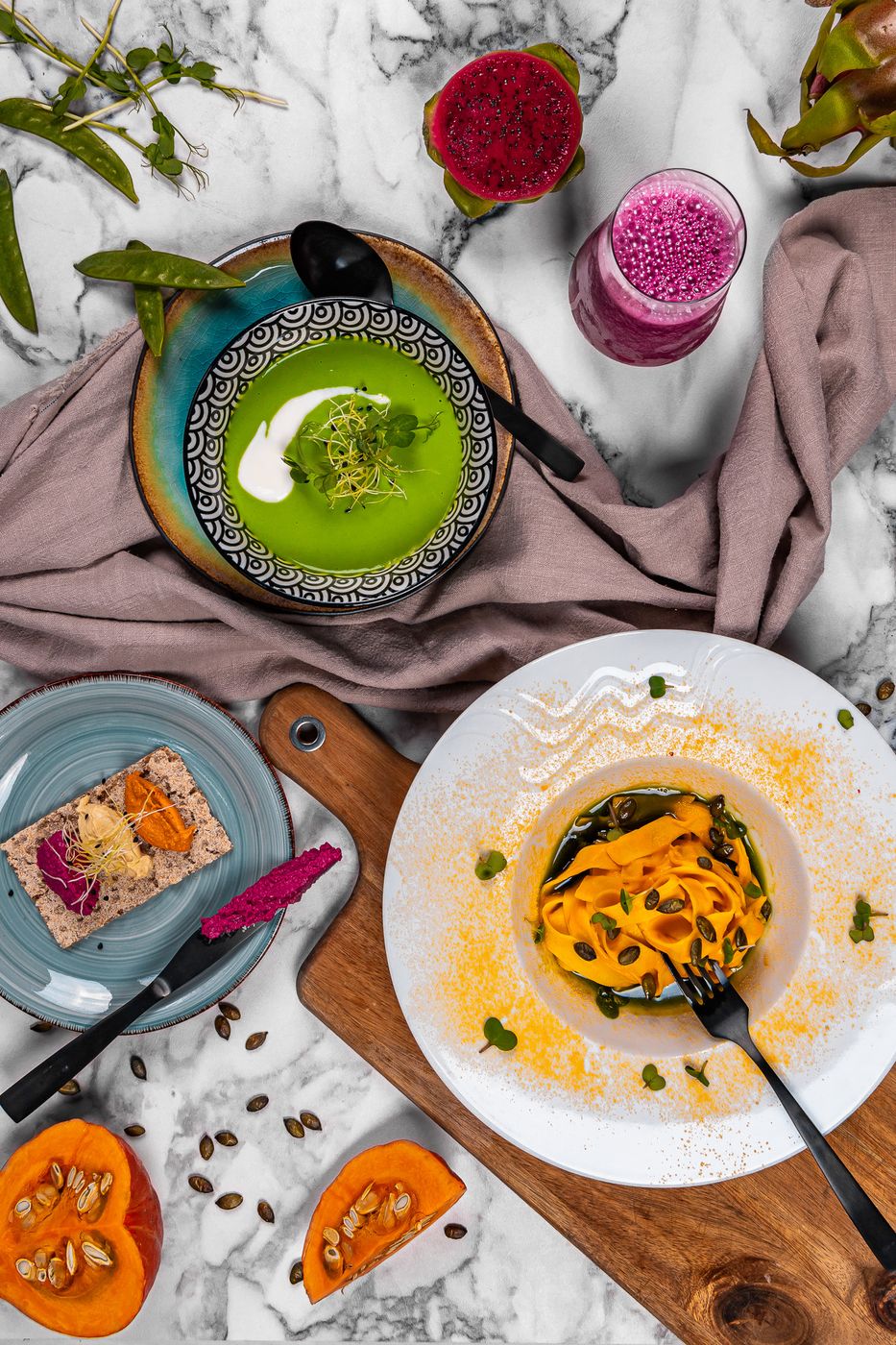 Na talíři: polévka, smoothie a těstoviny